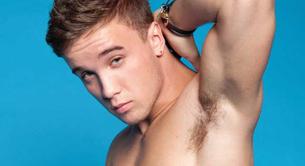 El cuerpazo de Sam Callahan desnudo