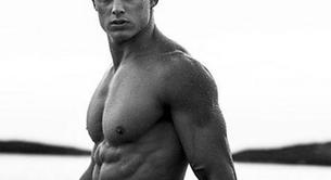 El profesor más sexy del mundo, desnudo por fin