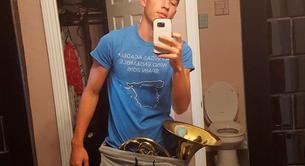 Penes enormes para marcar paquete en el "grey sweat pants challenge"