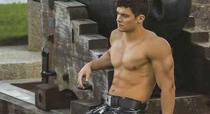 El calendario con hombres desnudos con solo un kilt encima