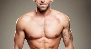 Pillado desnudo Darren Chidgey, concursante de realities en MTV
