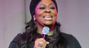 La cantante Kim Burrell: "escupid a los gays, morirán en 2017"