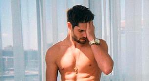 Nick Bateman desnudo y de resaca en Instagram