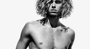 El pene del modelo Jay Alvarrez en Twitter para responder a su ex