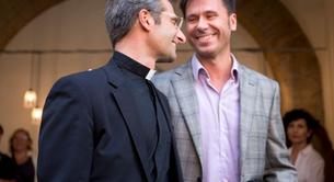 El cura gay Krzysztof Charamsa asegura que la mitad de los curas son gays