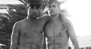 El modelo Benjamin Godfre desnudo patinando con su hermano Michael
