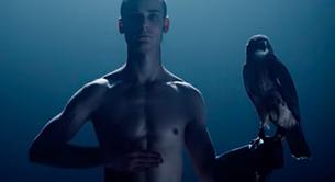 Hombres desnudos en el nuevo vídeo de Goldfrapp, 'Systemagic'