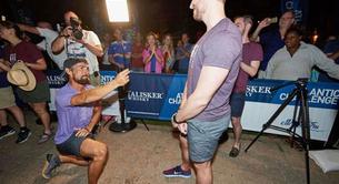 Un chico rema 5.000 kilómetros para declararse a su novio