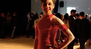 Un chico consigue el apoyo para actuar como drag queen en su graduación