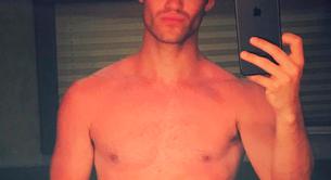 Darren Criss desnudo en Twitter te pondrá rojo