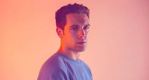 El artista indie Billy Cullum versiona 'Born To Make You Happy' de Britney Spears