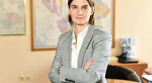 Serbia ya tiene una primera ministra abiertamente lesbiana