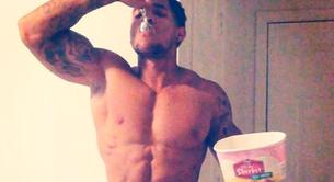 El enorme pene de Derek Tramel desnudo