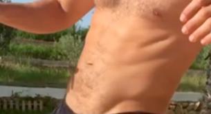 El pene de este hombre bailando un hula-hoop se hace viral