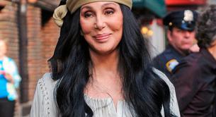 Cher estrena 'Walls', nuevo single dirigido a Trump