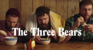 Un anuncio versiona el cuento de los tres ositos con bears