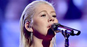 El homenaje de Christina Aguilera a Whitney Houston genera polémica