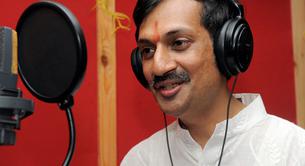 El primer príncipe gay de la India abre su palacio a personas LGBT en peligro de exclusión