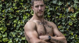 Adrian Escobar desnudo, uno de los actores más sexies de Lituania