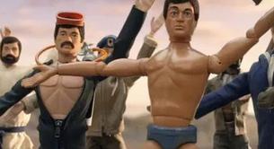 Una tienda lanza un anuncio con Action Man gays