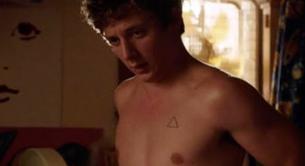 Filtrado el vídeo porno de Jeremy Allen White desnudo