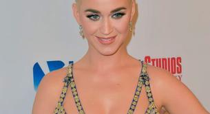 Katy Perry, acomplejada por tener las tetas grandes