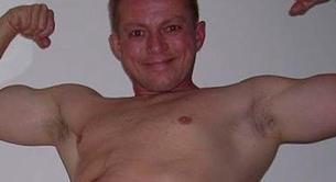 Un político gay filtra sus fotos desnudo por una "campaña transparente"