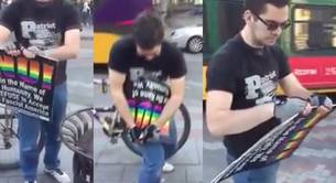 Un homófobo intenta destruir un cartel LGBT y es humillado en público