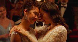 David's Bridal presenta a una pareja de lesbianas por 1ª vez en un anuncio