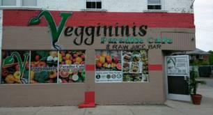 El hijo de los dueños de un bar, despedido por llamar "maricón" a un cliente