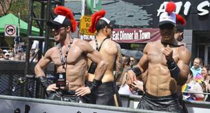 "Estoy empezando a odiar el Orgullo: solo veo chulazos con cuerpos perfectos"