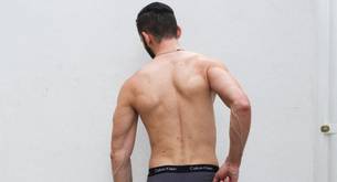 Scruff prohíbe los suspensorios en las fotos de perfil