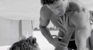 Eian Scully y David Laid desnudos en la pelea más sexy