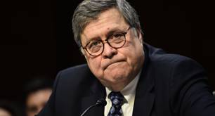 William Barr defiende los campos de prisioneros con VIH
