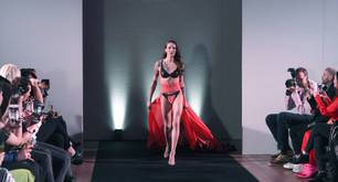 La diseñadora de lencería trans Carmen Liu estrena colección