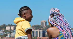 La película gay prohibida 'Rafiki' gana premio en festival de cine