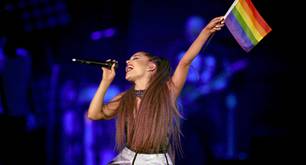 Ariana Grande acusada de queerbaiting por 'Monopoly'