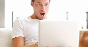 "Encontré montones de vídeos porno gay en el ordenador de mi padre"