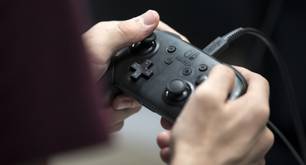 Críticas a Nintendo por borrar escenario con bandera trans en Smash Bros