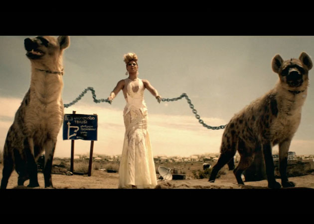 beyonce girls video hienas